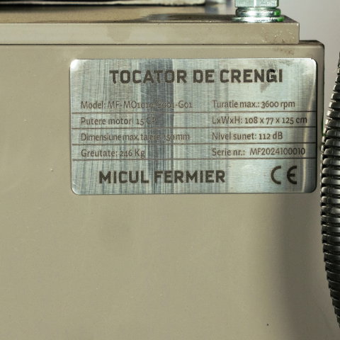 Tocator de crengi Micul Fermier, motor benzina 15 CP, cu carlig de remorcare, 150 mm diametru maxim de taiere, pentru rumegus [13]