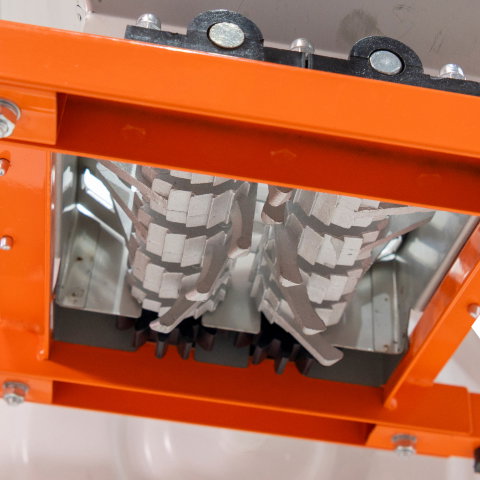 Zdrobitor manual de fructe RURIS FP7 cu cuvă inox de 7 L și role din aluminiu [8]