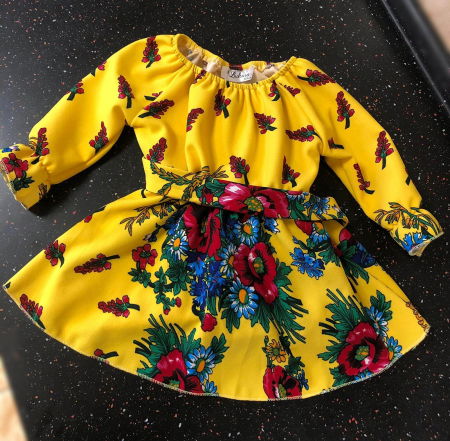 Момичета - Рокля с пионови акценти 2