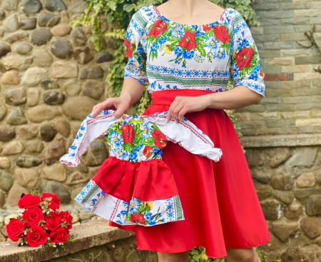 Момичета - Стилизирана рокля Maci 10 с артистични орнаменти