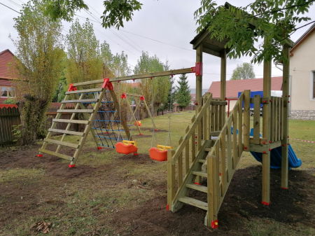 Portofoliu - Amenajare loc de joaca - Lazarea, HR