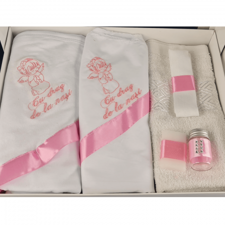 Trusouri si Lumânări decorate Botez - Trusou pentru botez brodat cu Ingeras Roz