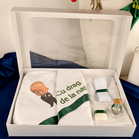 Trusouri si Lumânări decorate Botez - Trusou pentru botez imprimat cu Bebe Boss verde