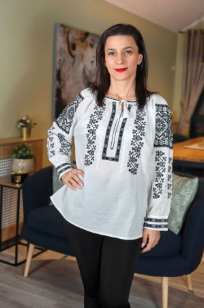 Ii Maneca Lunga - Ie Traditionala Catrina