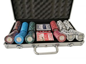 Seturi de poker cu jetoane din clay - Set poker cu 300 chips-uri clay 14g model MONTECARLO si servieta din aluminiu