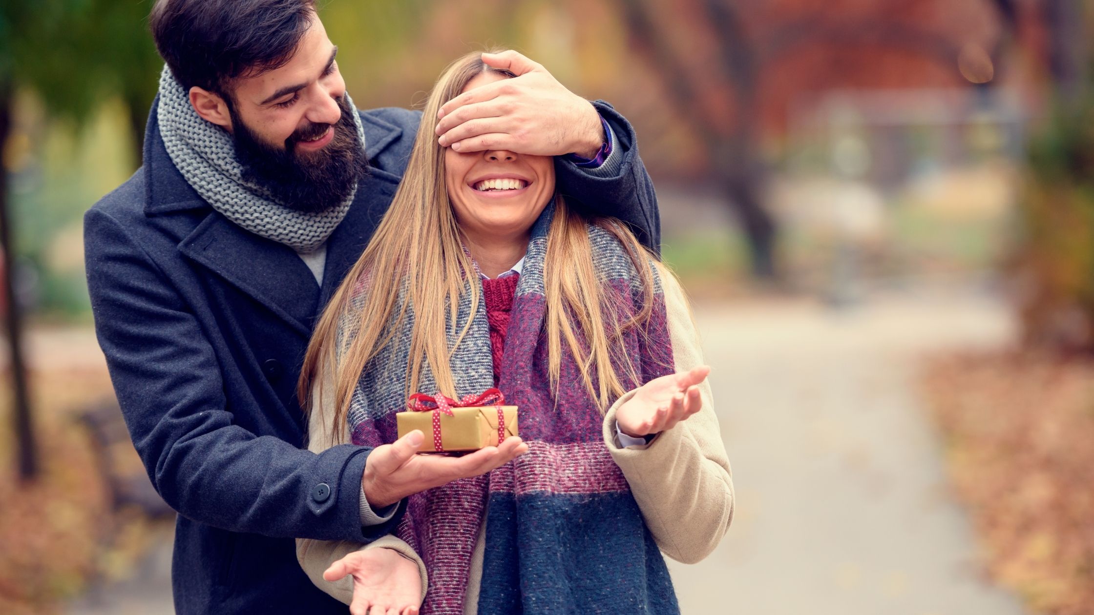 Cadouri femei - 12 idei si recomandari pentru o alegere inspirata in 2020