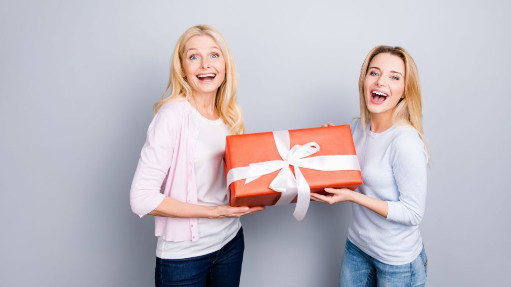 Cadouri pentru mama 2020 - Cele mai originale 6 idei care-i incalzesc inima