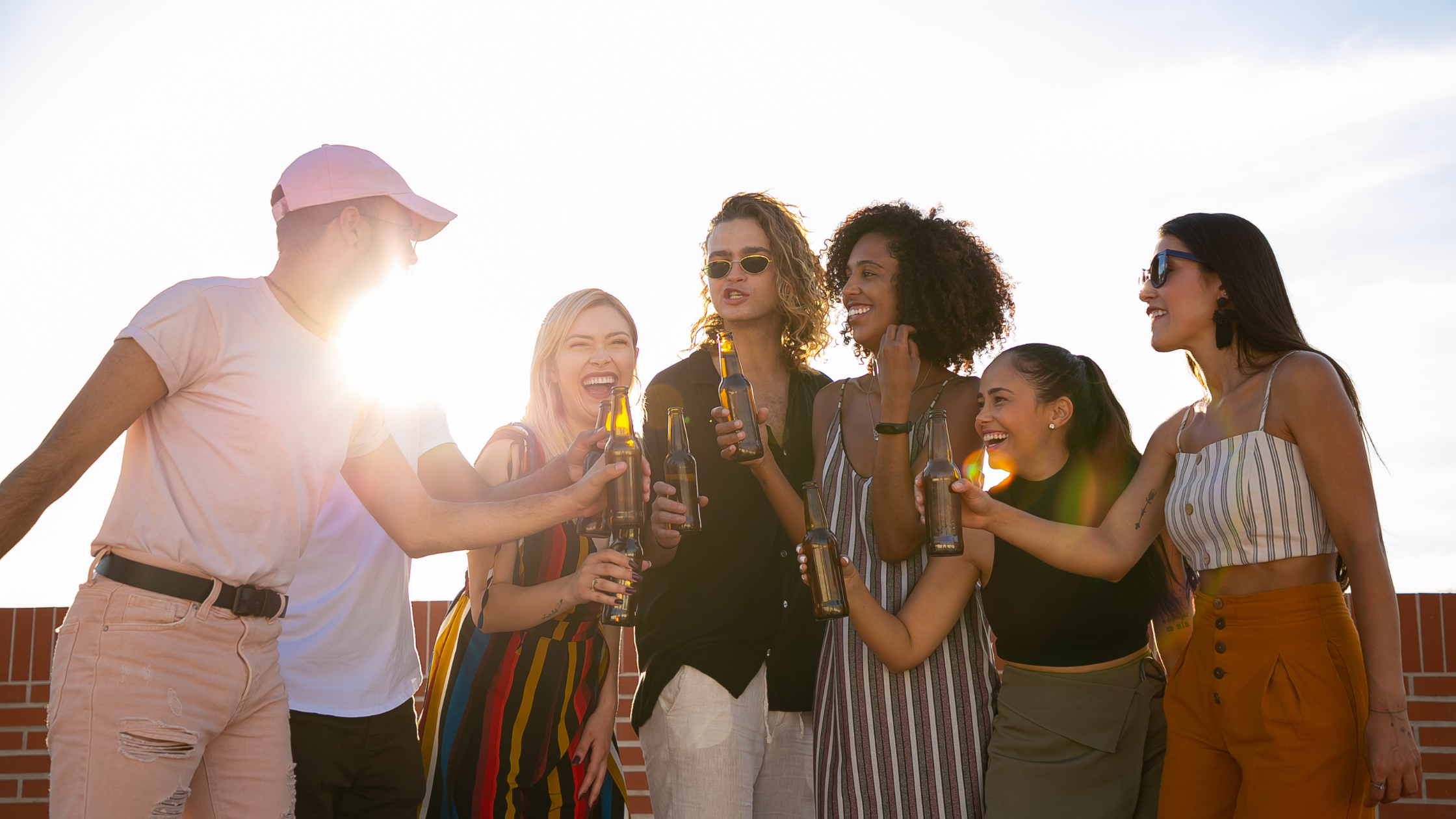 Cadouri pentru prieteni - Top 7 Idei sa-i magulesti