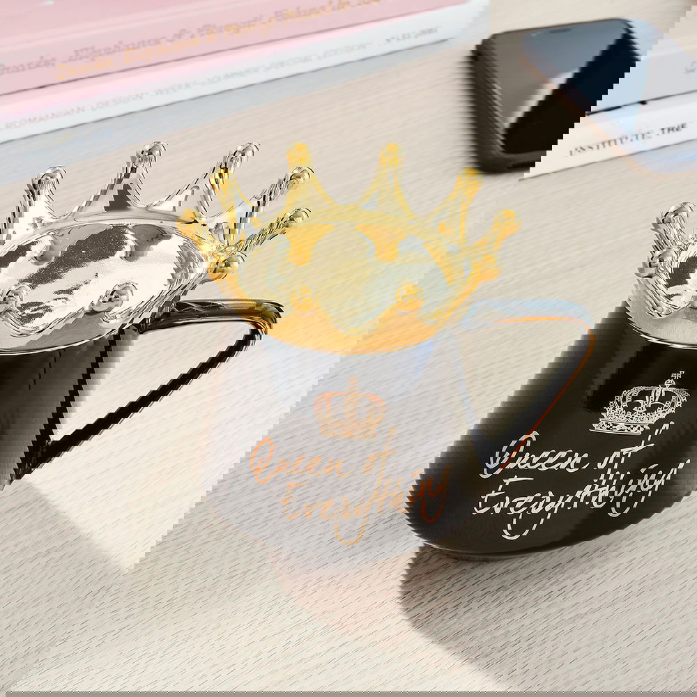 Cana cadou cu Coroana Queen of everything