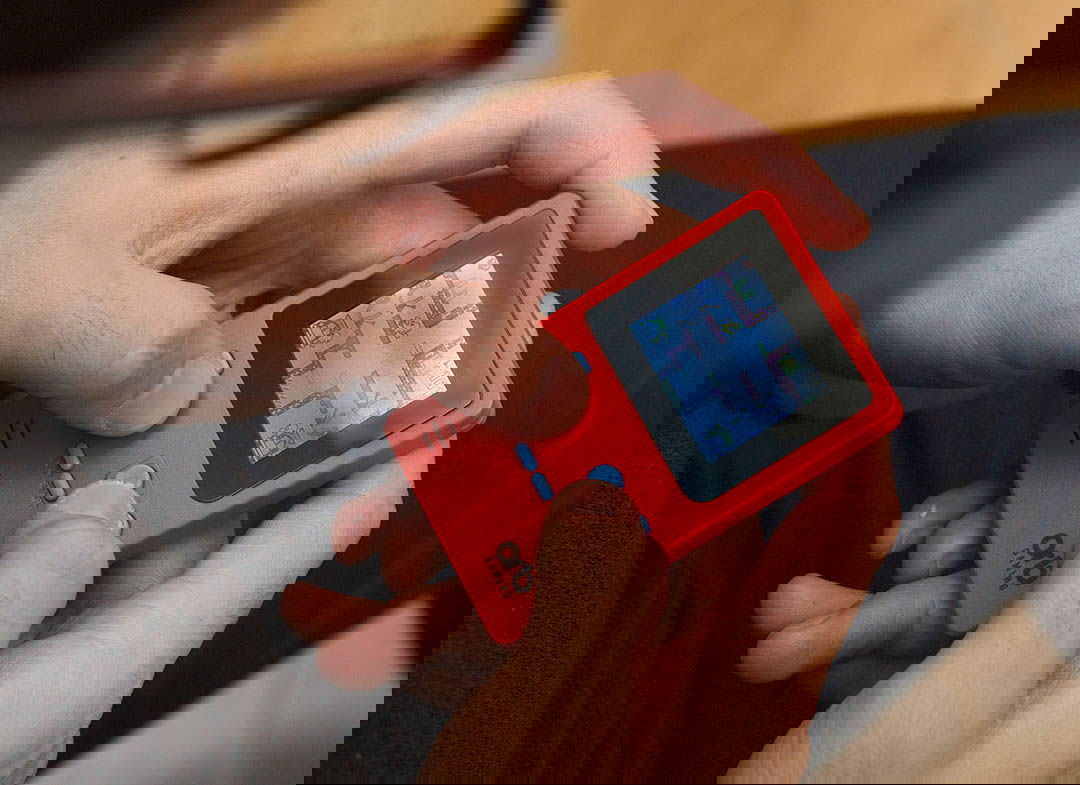 consola-de-buzunar-stil-retro-2607-3716