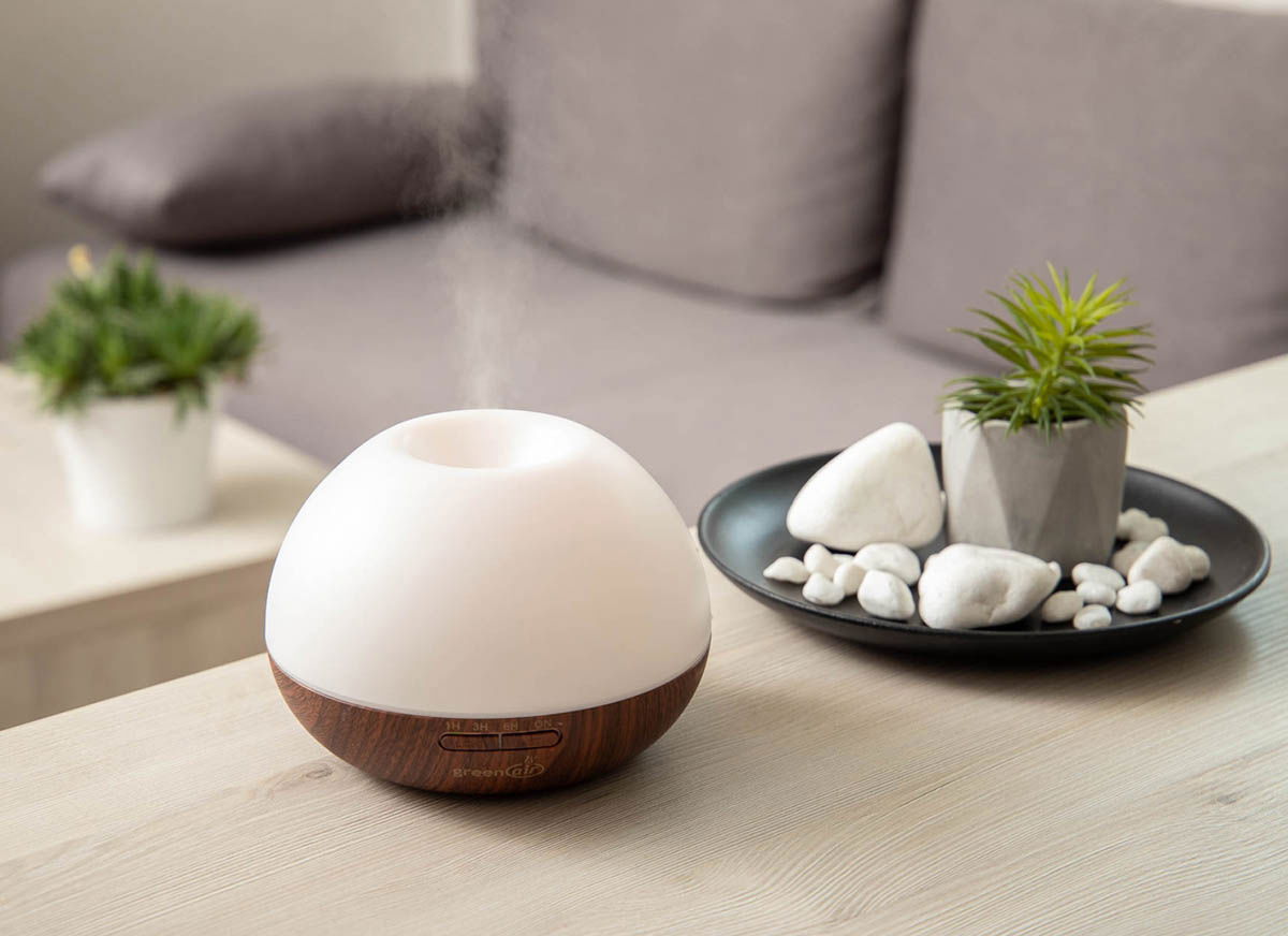 Difuzor aromaterapie: 14 retete uleiuri esentiale pe care trebuie sa le incerci