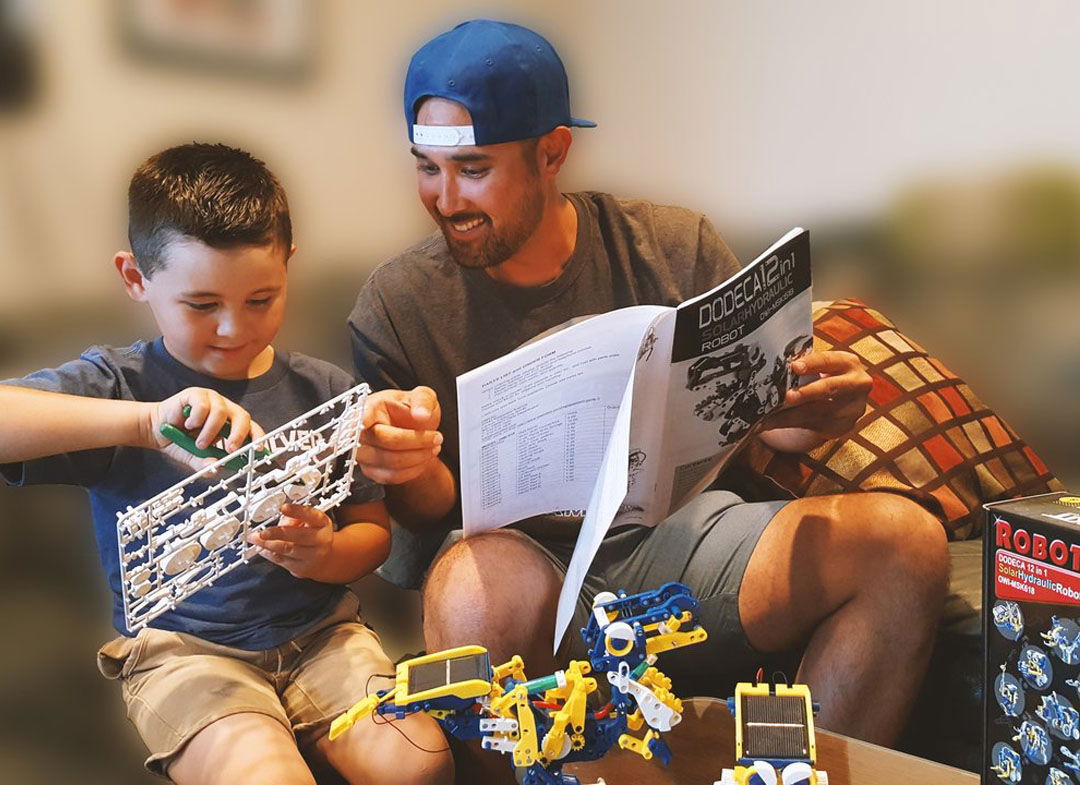 Robotica educationala in mainile copilului tau. Cadouri copii "serioase" de 1 iunie