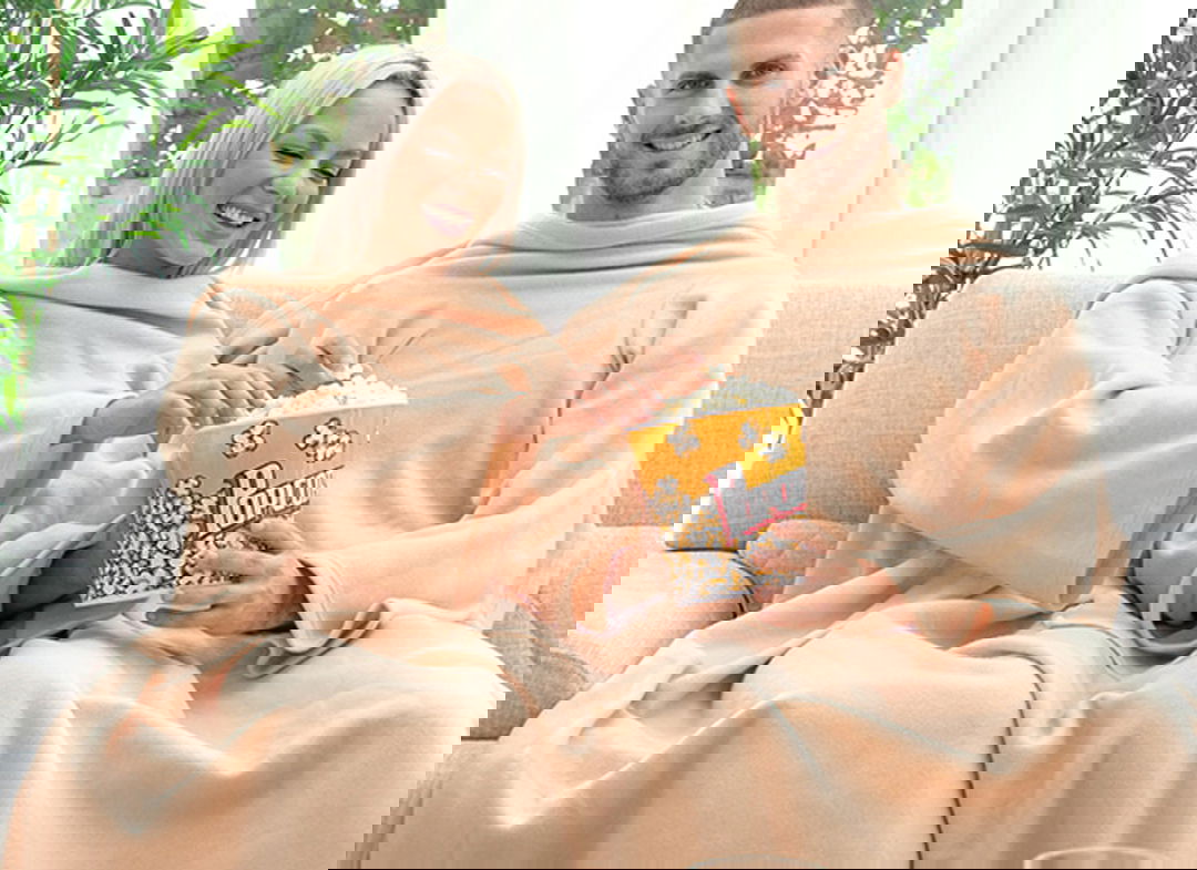 patura-cu-maneci-pentru-cupluri-2660-4981 (1)