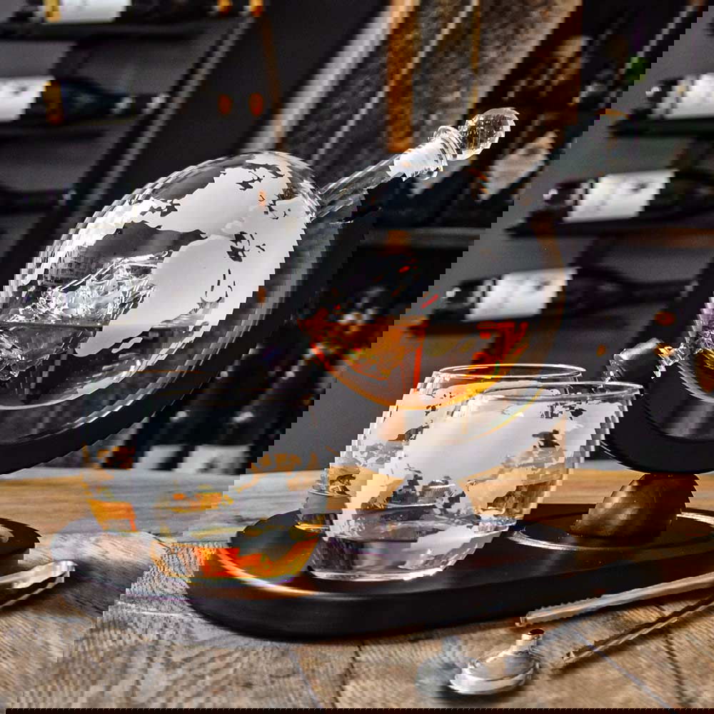 Set cadou decantor Glob Pamantesc cu doua pahare Deluxe