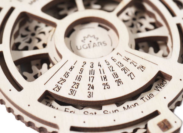 Calendar Steampunk din Lemn Ugears [8]