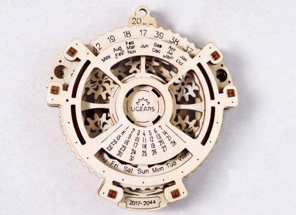 Calendar Steampunk din Lemn Ugears [4]