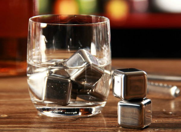 Cuburi din otel pentru whiskey [2]