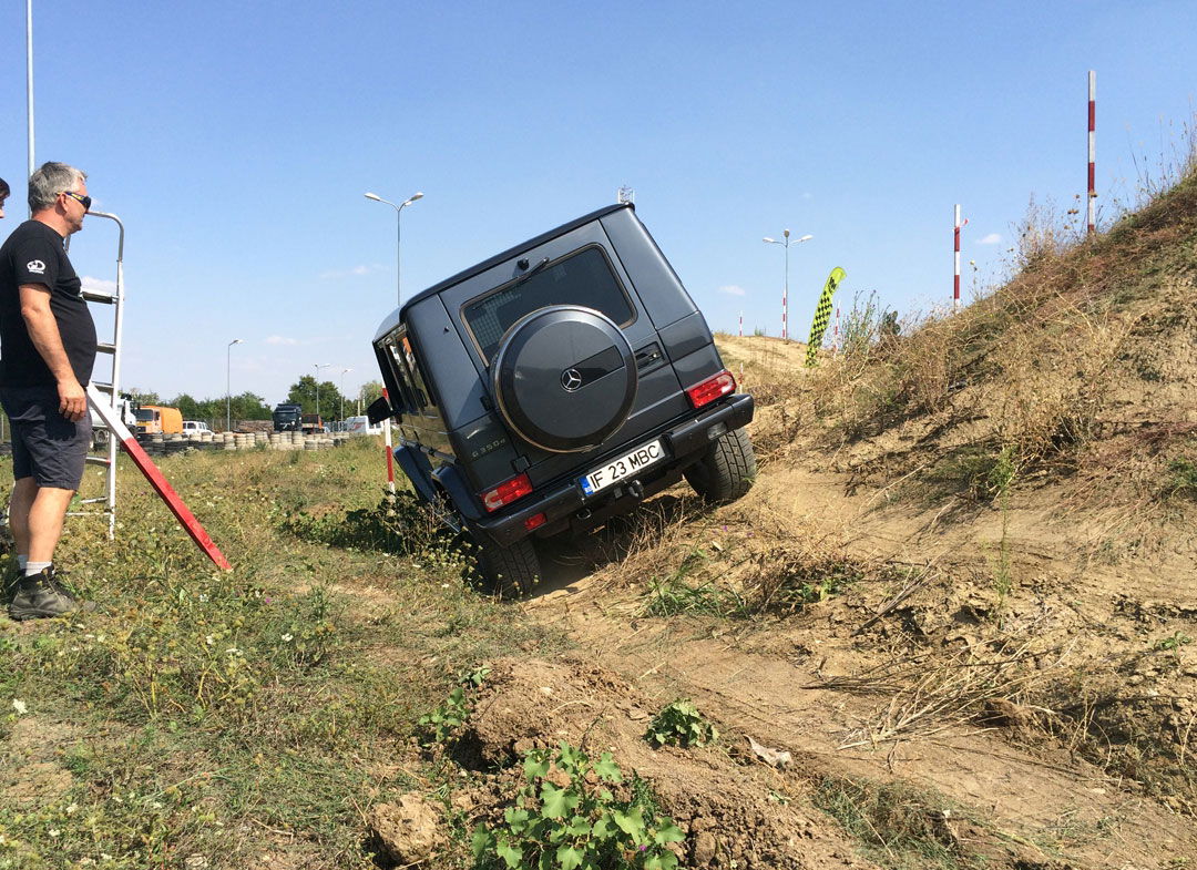 Discovery my 4x4 car  Academia Titi Aur [5]