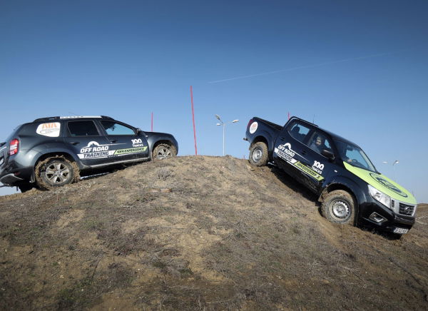 Experiență 100 Tracks Navara Academia Titi Aur [5]