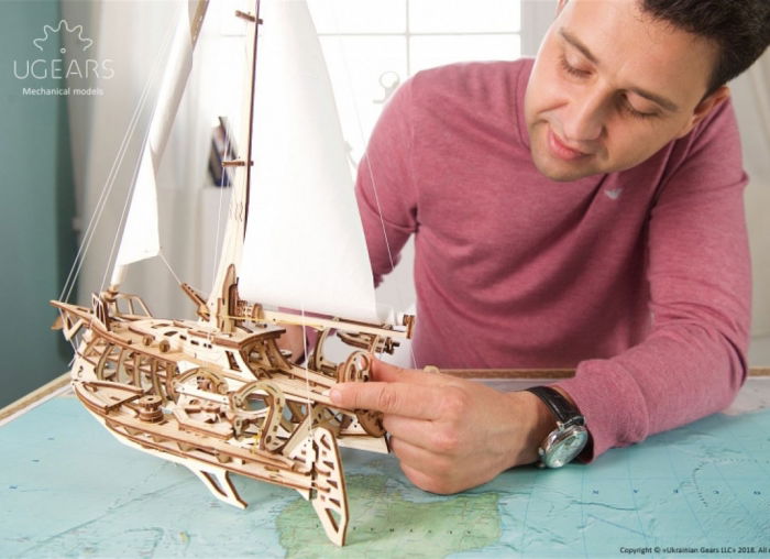 Puzzle 3D Barca Trimaran din lemn Ugears [6]