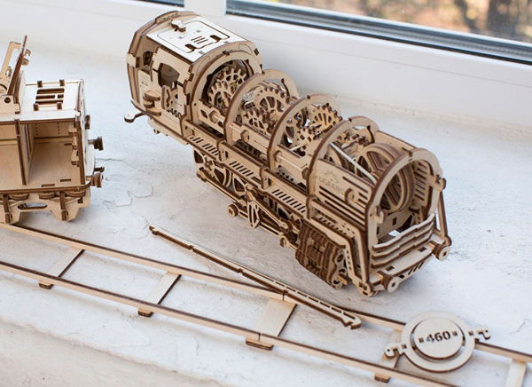 Puzzle 3D Locomotiva cu Aburi si Vagon din Lemn Ugears [24]