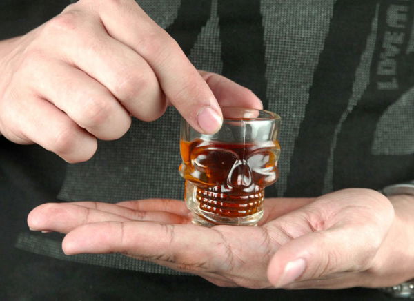 Set 4 pahare shot Craniu [2]