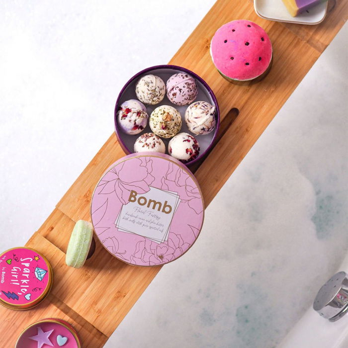 Set cadou sare de baie 7 arome Floral Fantasy, Bomb Cosmetics [2]