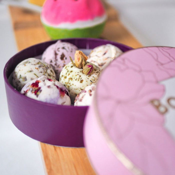 Set cadou sare de baie 7 arome Floral Fantasy, Bomb Cosmetics [3]