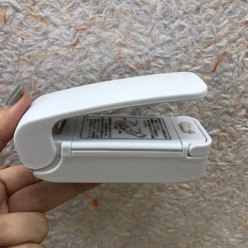 Aparat de sigilat pungi [2]