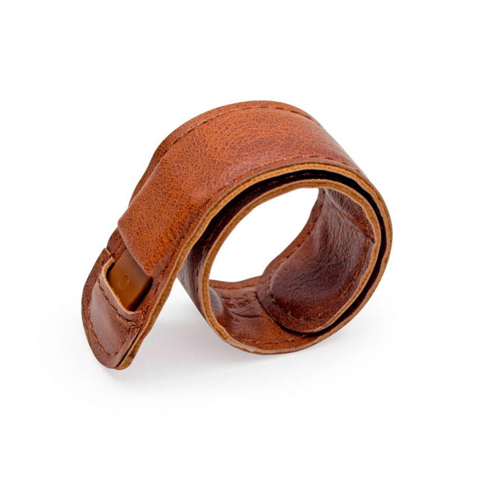 Bratara calatorului, cu USB built-in [6]