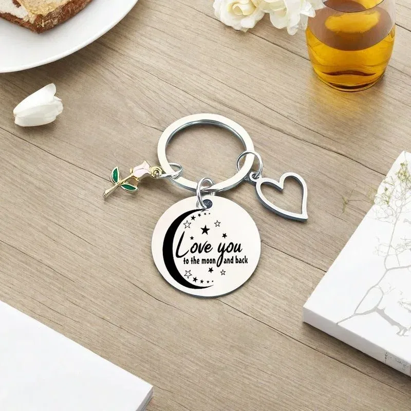 Breloc luna, Iubire fara limite [1]