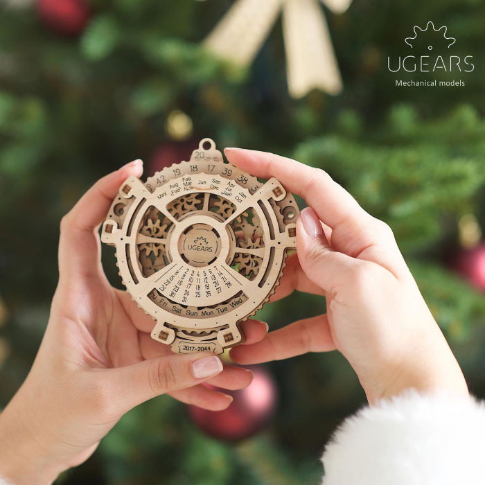 Calendar Steampunk din Lemn Ugears [1]
