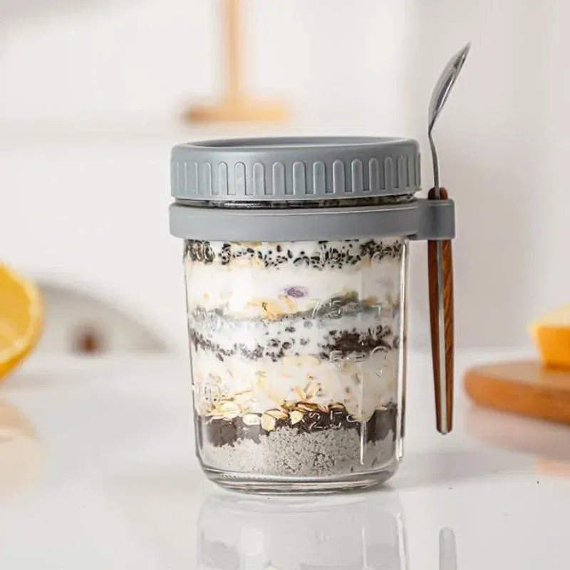 Cana pentru mic dejun cu capac si lingurita [1]