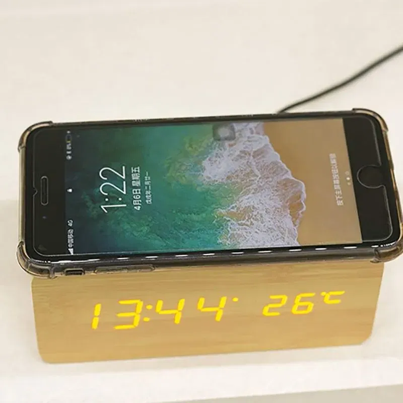 Ceas LED cu incarcare wireless [4]