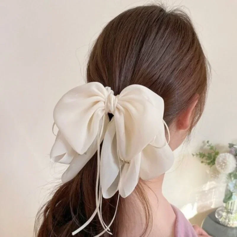 Clama de Par Eleganta cu Funda Voluminoasa Crem [1]