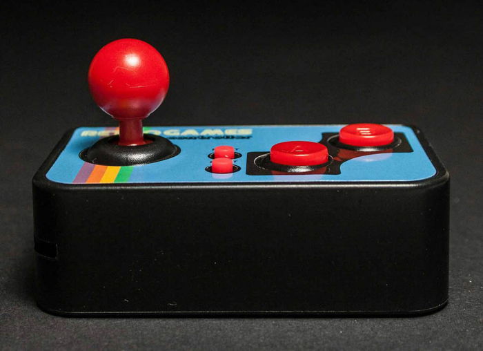 Consola de jocuri vintage, ultra-portabila [3]