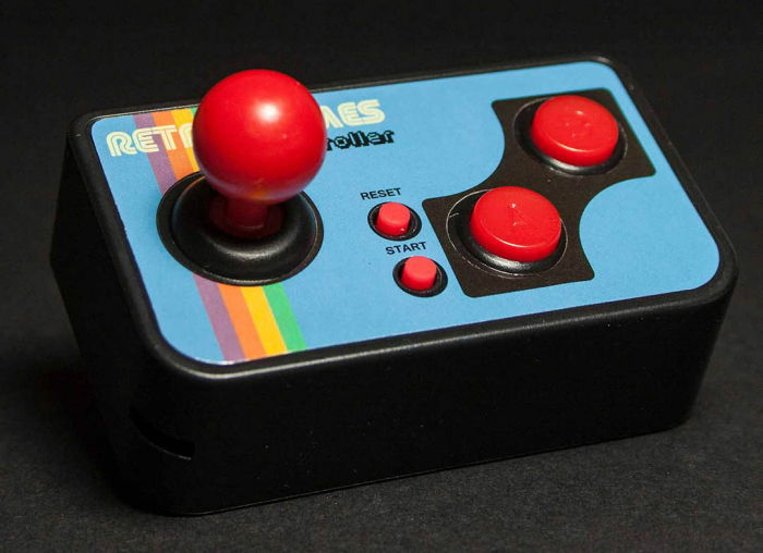Consola de jocuri vintage, ultra-portabila [2]