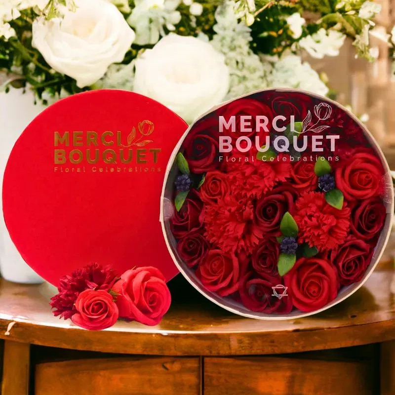 Cutie Cadou cu Flori de Sapun Classic Red Roses [1]