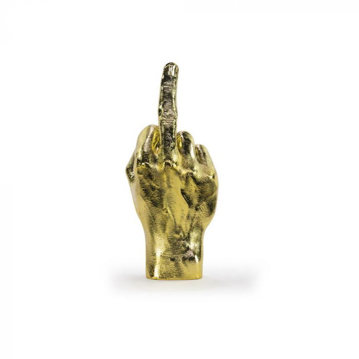 Degetul mijlociu, Sculptura tabu, Gold [2]
