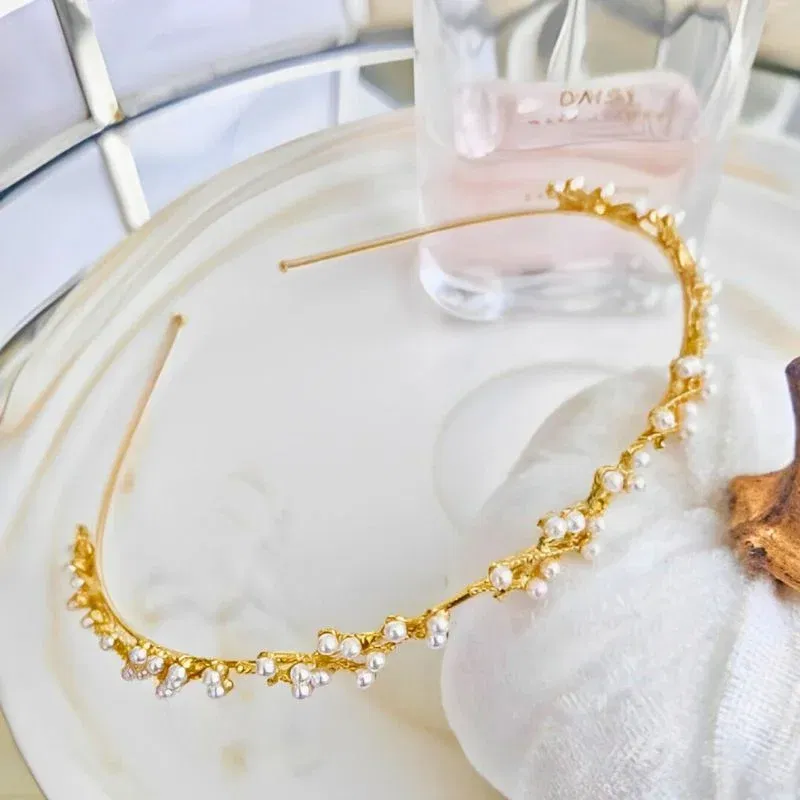 Diadema Aurie cu Perle Decorative Elegante [1]