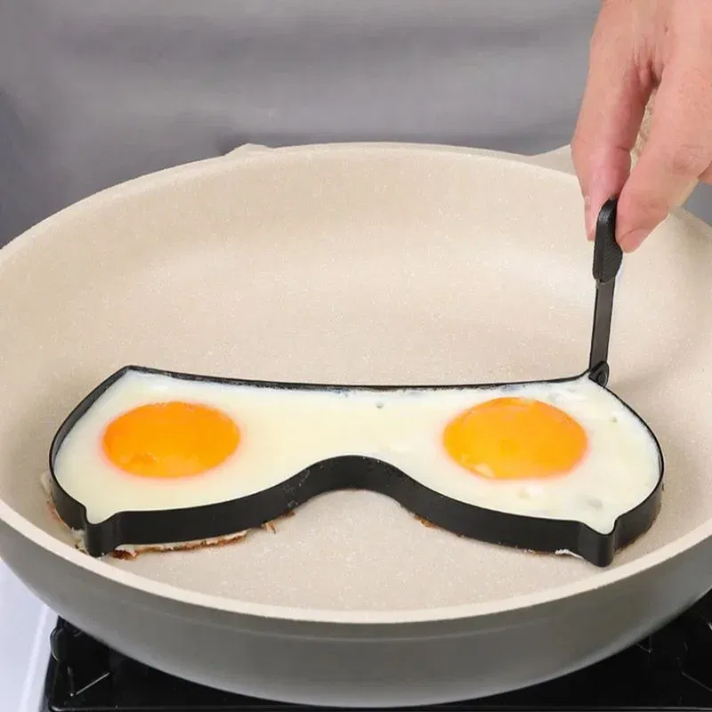 Forma de prajit oua pentru mic dejun obraznic [1]