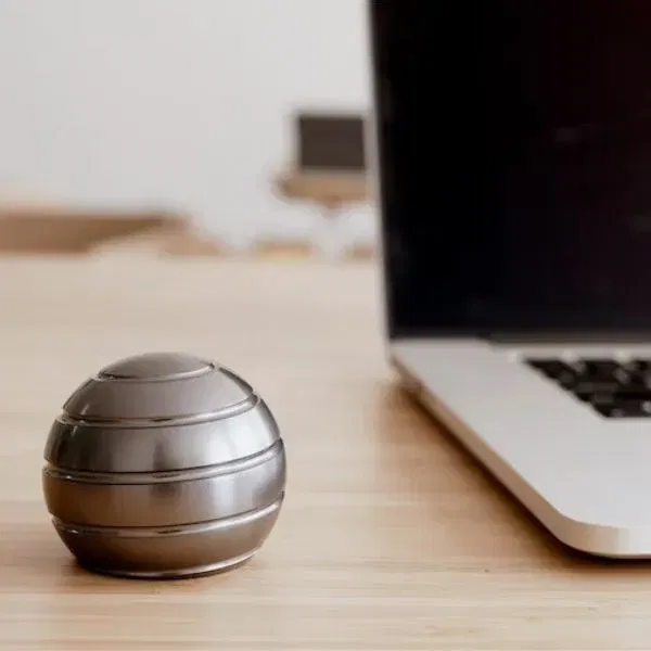 Glob rotativ de masa cu Iluzie hipnotica de vartej [12]