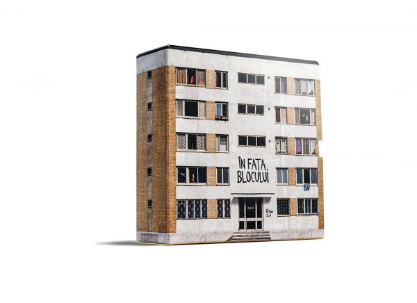 In Fata Blocului [9]