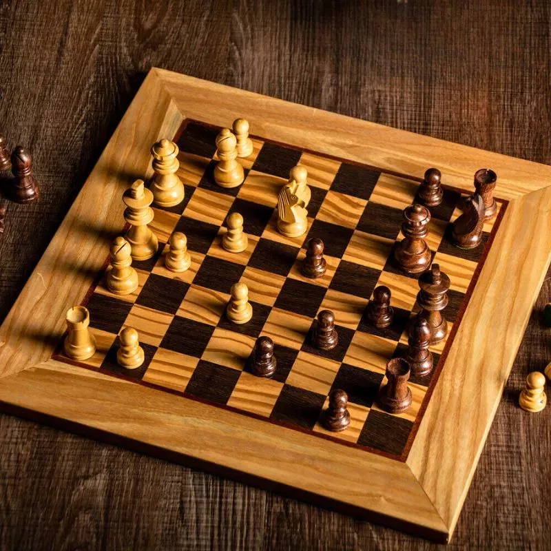 Joc Sah Staunton Nebunul de Olive caseta 50x50cm tabla si piese din lemn [4]