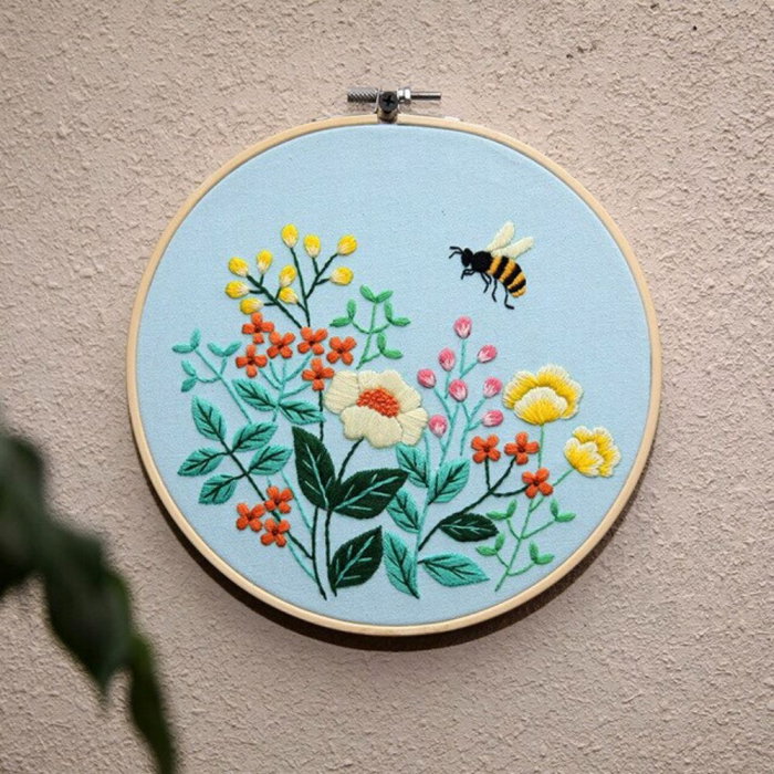 Kit Broderie DIY, Albina si flori [3]