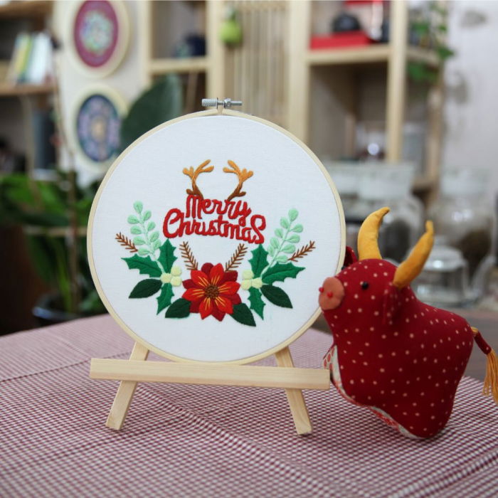 Kit Broderie DIY de Craciun, Merry Christmas, Semi coronita [6]