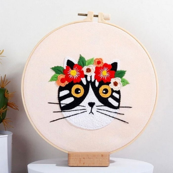 Kit Broderie DIY, Pisicuta cu flori, Crem [1]