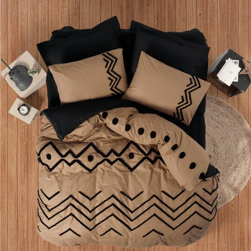 Lenjerie bumbac ranforce Elio - Cupru, 200x220 cm, 4 fete de perna, cearsaf [1]