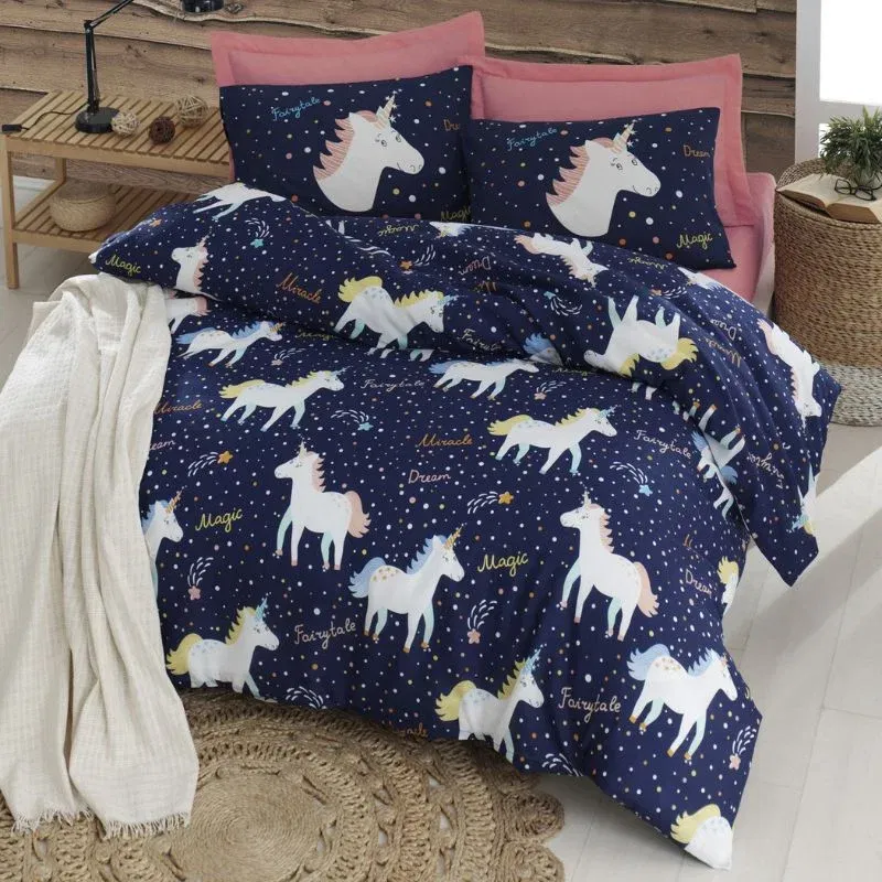 Lenjerie pat Magic Unicorn - 200x220 cm, 2 fete de perna [1]