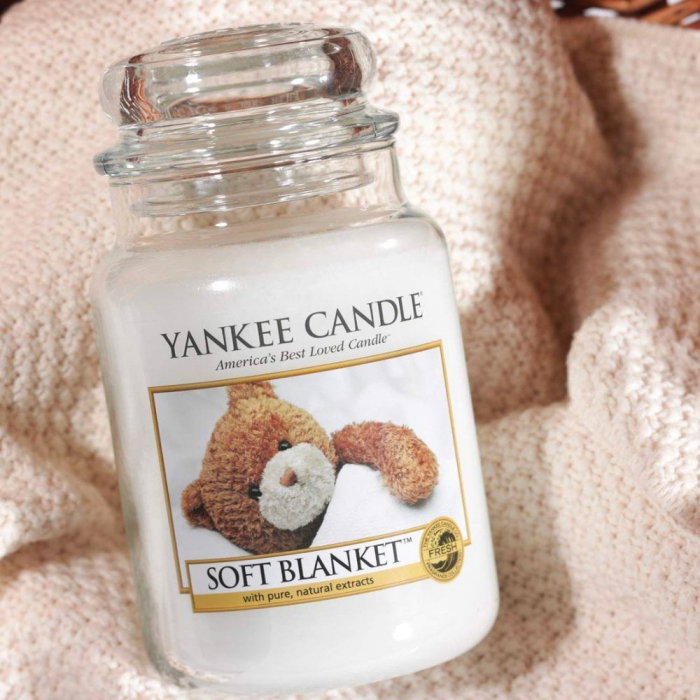 LUMANARE PARFUMATA YANKEE SOFT BLANKET BORCAN MARE [2]